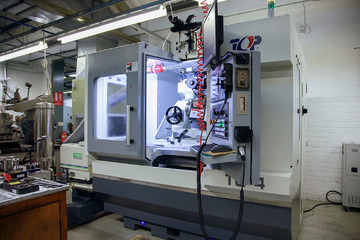 The TG4 CNC lip and chamfering sharpening machine at Dathan